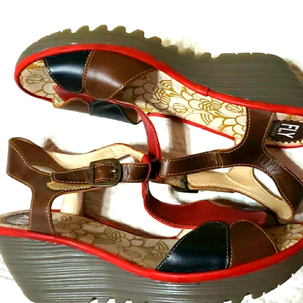 New Fly London Wedge Sz 10 Sz 41 Yila Sandals